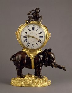 Louis XV Mantel Clock, 1750 körül (ébenfa és ormolu) (lásd még: 73487)